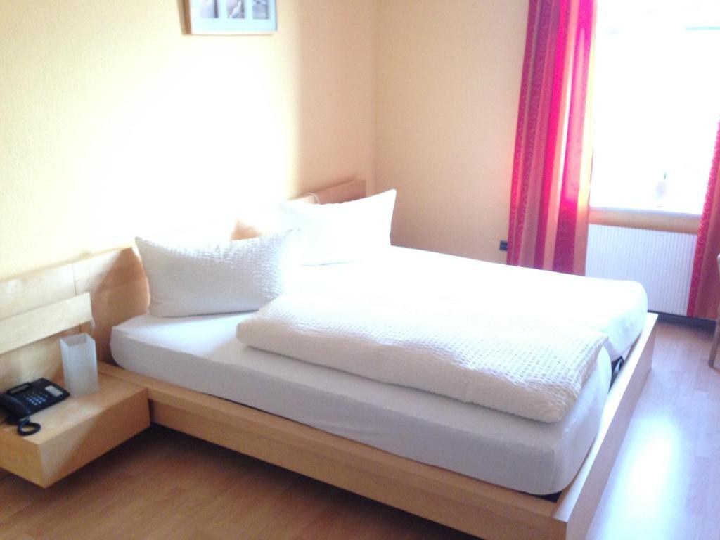 Vierlandentor Hotel Hamburg Szoba fotó